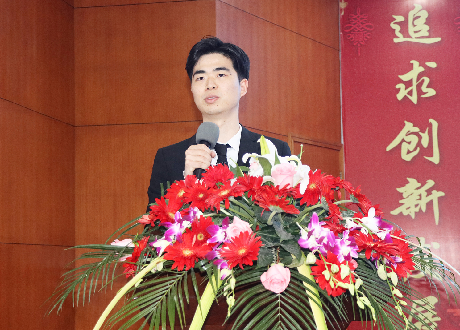 1707100992629612.jpg 8孙利杰.jpg